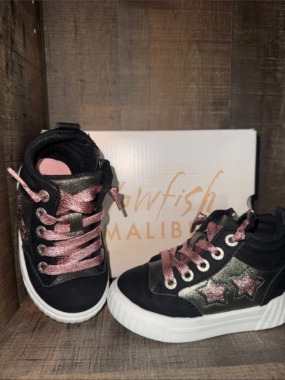 BLOWFISH MALIBU  High-Top Sneakers‎ with Pink Metallic Stars